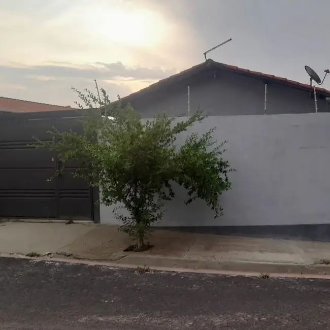 Casa com 2 quartos à venda, 90m2 em Jardim Mangiacapra, Araraquara - SP - imagem 1 Foto 1 de Casa com 2 quartos à venda, 90m2 em Jardim Mangiacapra, Araraquara - SP