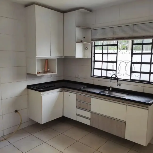 Casa com 2 quartos à venda, 90m2 em Jardim Mangiacapra, Araraquara - SP - imagem 3 Foto 3 de Casa com 2 quartos à venda, 90m2 em Jardim Mangiacapra, Araraquara - SP