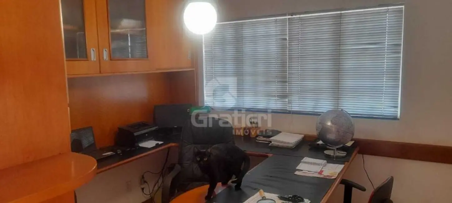 Sobrado com 6 quartos para alugar, 450m2 em Vila Harmonia, Araraquara - SP - imagem 6 Foto 6 de Sobrado com 6 quartos para alugar, 450m2 em Vila Harmonia, Araraquara - SP