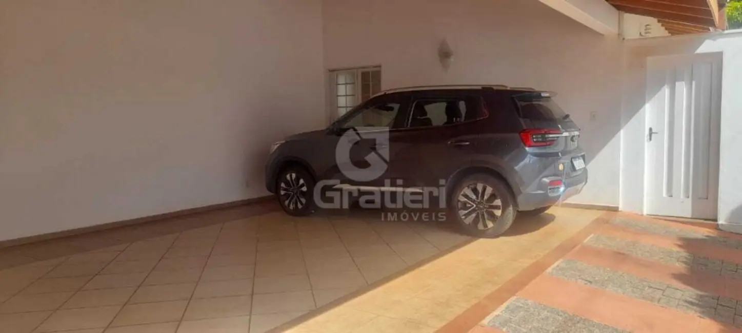 Sobrado com 6 quartos para alugar, 450m2 em Vila Harmonia, Araraquara - SP - imagem 4 Foto 4 de Sobrado com 6 quartos para alugar, 450m2 em Vila Harmonia, Araraquara - SP