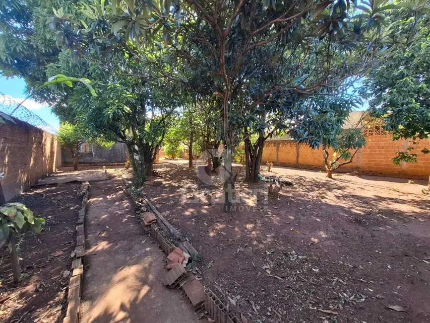 Sala Comercial com 2 quartos à venda, 125m2 em Jardim Victório Antônio de Santi II, Araraquara - SP - imagem 4 Foto 4 de Sala Comercial com 2 quartos à venda, 125m2 em Jardim Victório Antônio de Santi II, Araraquara - SP