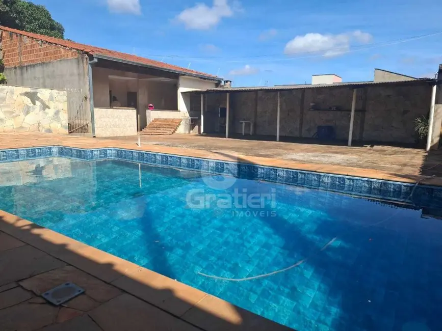 Sala Comercial com 2 quartos à venda, 125m2 em Jardim Victório Antônio de Santi II, Araraquara - SP - imagem 3 Foto 3 de Sala Comercial com 2 quartos à venda, 125m2 em Jardim Victório Antônio de Santi II, Araraquara - SP