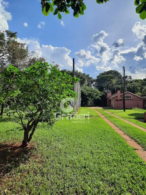 Foto 2 de Fazenda / Haras com 4 quartos para alugar, 753m2 em Chácara Velosa, Araraquara - SP