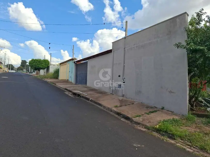 Casa com 3 quartos à venda, 110m2 em Jardim Padre Anchieta, Araraquara - SP - imagem 2 Foto 2 de Casa com 3 quartos à venda, 110m2 em Jardim Padre Anchieta, Araraquara - SP