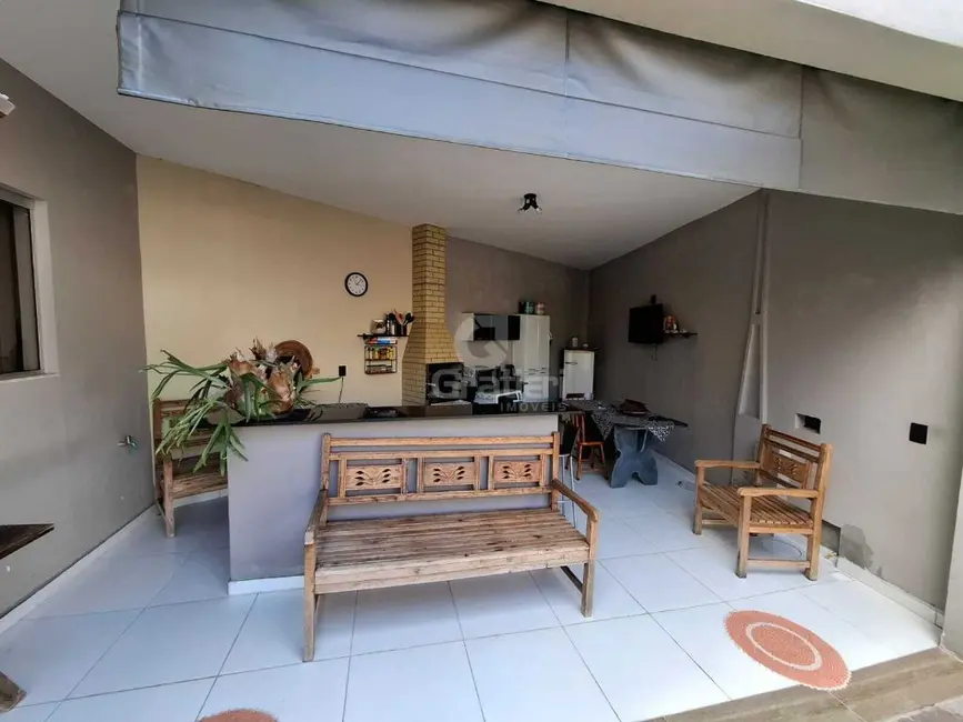 Casa com 3 quartos à venda, 110m2 em Jardim Padre Anchieta, Araraquara - SP - imagem 5 Foto 5 de Casa com 3 quartos à venda, 110m2 em Jardim Padre Anchieta, Araraquara - SP