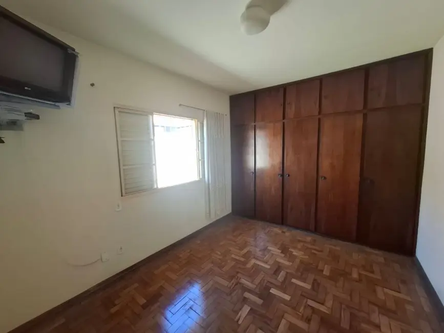 Casa com 3 quartos à venda, 143m2 em Vila Furlan, Araraquara - SP - imagem 9 Foto 9 de Casa com 3 quartos à venda, 143m2 em Vila Furlan, Araraquara - SP