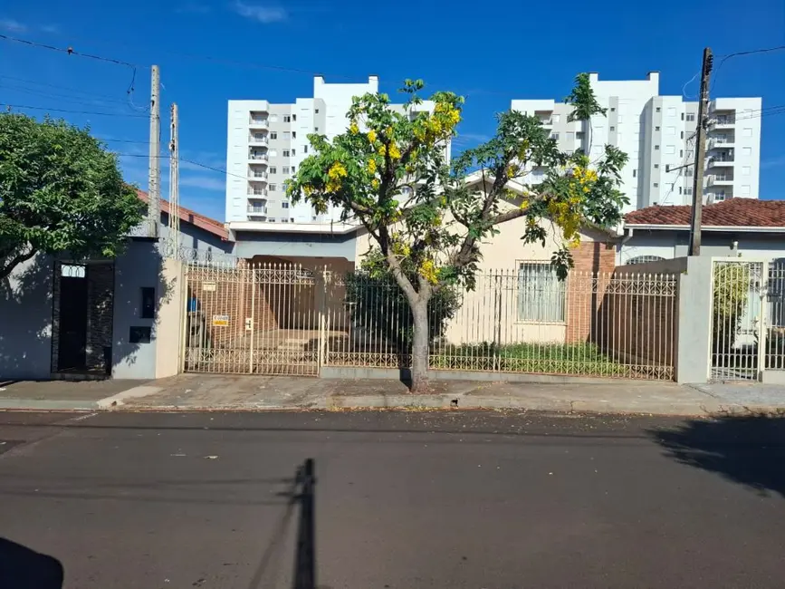 Foto 1 de Casa com 3 quartos à venda, 143m2 em Vila Furlan, Araraquara - SP