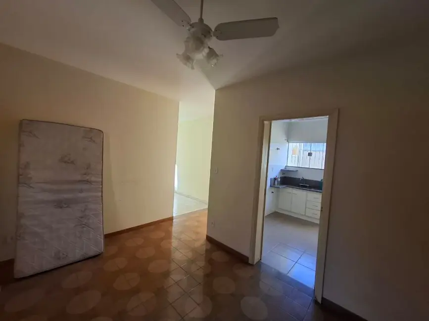 Casa com 3 quartos à venda, 143m2 em Vila Furlan, Araraquara - SP - imagem 6 Foto 6 de Casa com 3 quartos à venda, 143m2 em Vila Furlan, Araraquara - SP