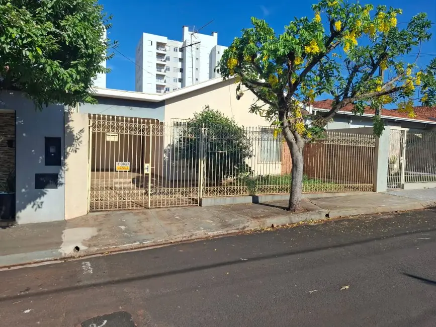 Casa com 3 quartos à venda, 143m2 em Vila Furlan, Araraquara - SP - imagem 3 Foto 3 de Casa com 3 quartos à venda, 143m2 em Vila Furlan, Araraquara - SP