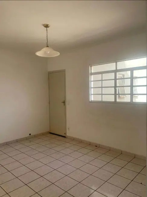 Apartamento com 2 quartos à venda, 53m2 em Parque Laranjeiras, Araraquara - SP - imagem 4 Foto 4 de Apartamento com 2 quartos à venda, 53m2 em Parque Laranjeiras, Araraquara - SP
