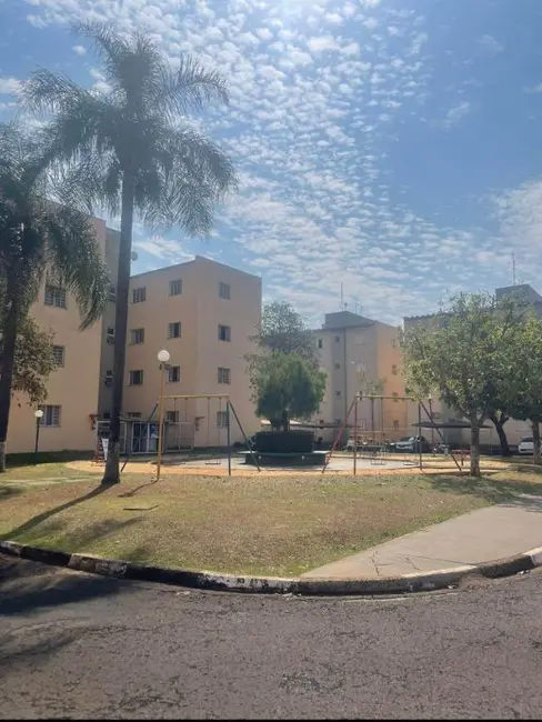 Foto 2 de Apartamento com 2 quartos à venda, 53m2 em Parque Laranjeiras, Araraquara - SP