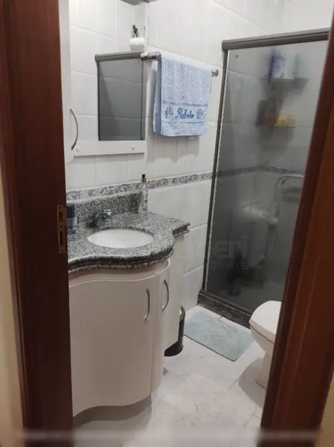 Casa com 3 quartos à venda, 227m2 em Jardim Santa Clara (Vila Xavier), Araraquara - SP - imagem 5 Foto 5 de Casa com 3 quartos à venda, 227m2 em Jardim Santa Clara (Vila Xavier), Araraquara - SP