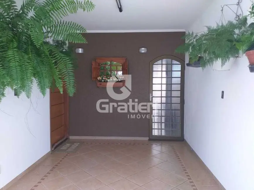 Casa com 3 quartos à venda, 178m2 em Vila Furlan, Araraquara - SP - imagem 2 Foto 2 de Casa com 3 quartos à venda, 178m2 em Vila Furlan, Araraquara - SP