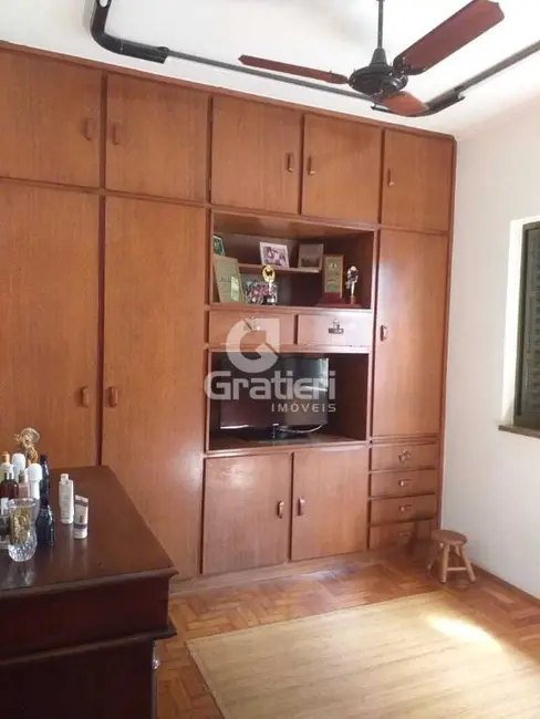 Casa com 3 quartos à venda, 178m2 em Vila Furlan, Araraquara - SP - imagem 9 Foto 9 de Casa com 3 quartos à venda, 178m2 em Vila Furlan, Araraquara - SP