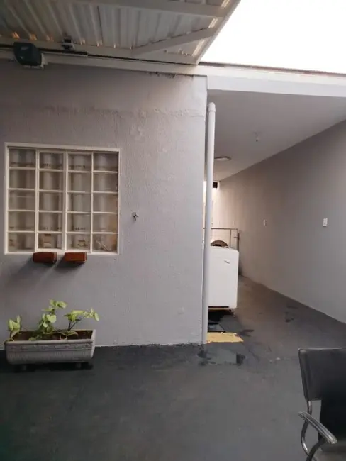 Casa com 2 quartos à venda, 43m2 em Jardim Roberto Selmi Dei, Araraquara - SP - imagem 2 Foto 2 de Casa com 2 quartos à venda, 43m2 em Jardim Roberto Selmi Dei, Araraquara - SP
