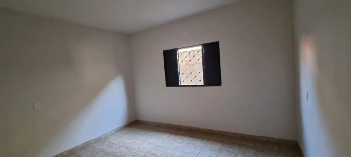 Sala Comercial com 3 quartos à venda, 195m2 em Americo Brasiliense - SP - imagem 5 Foto 5 de Sala Comercial com 3 quartos à venda, 195m2 em Americo Brasiliense - SP