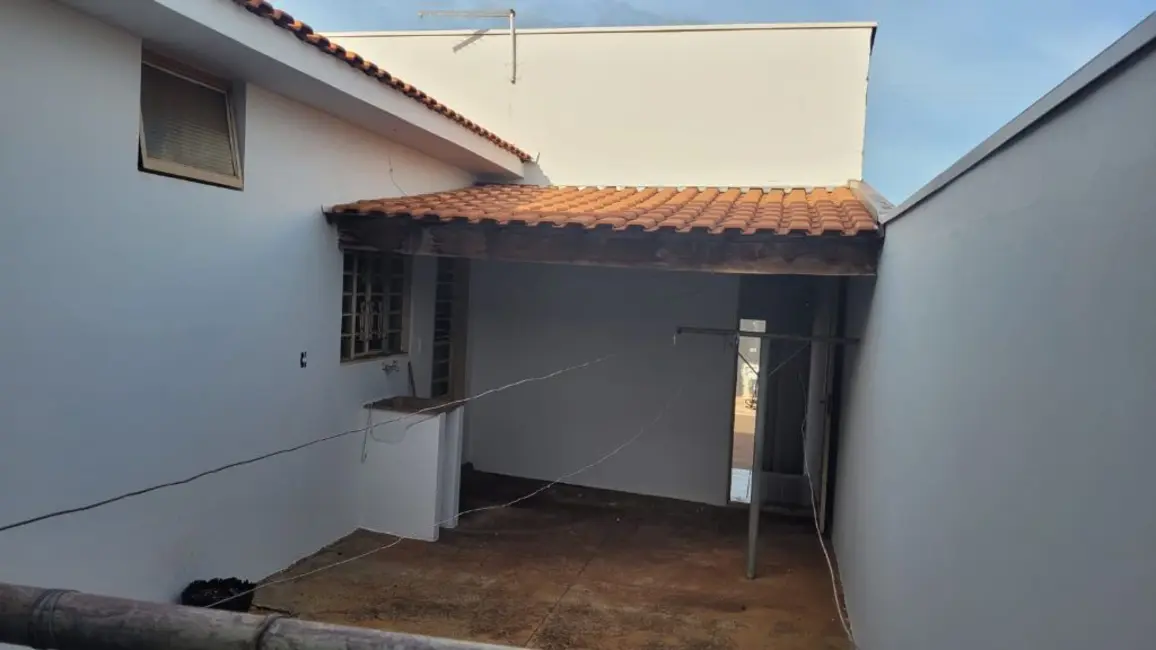 Casa com 1 quarto à venda, 74m2 em Jardim Universal, Araraquara - SP - imagem 8 Foto 8 de Casa com 1 quarto à venda, 74m2 em Jardim Universal, Araraquara - SP