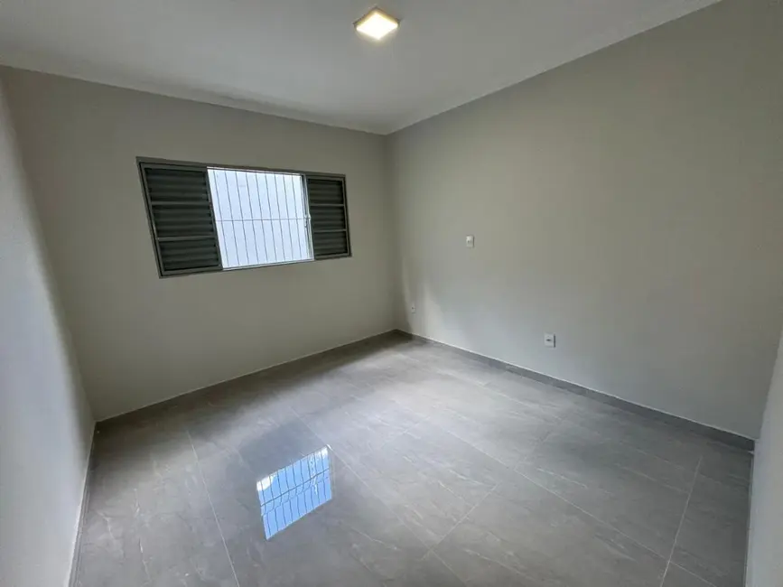 Casa com 3 quartos à venda, 121m2 em Jardim Tabapuã (Vila Xavier), Araraquara - SP - imagem 8 Foto 8 de Casa com 3 quartos à venda, 121m2 em Jardim Tabapuã (Vila Xavier), Araraquara - SP