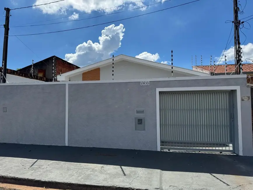 Foto 1 de Casa com 3 quartos à venda, 121m2 em Jardim Tabapuã (Vila Xavier), Araraquara - SP