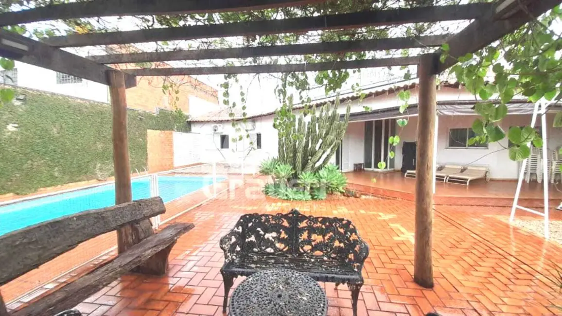 Foto 19 de Casa com 3 quartos à venda, 330m2 em Vila Harmonia, Araraquara - SP