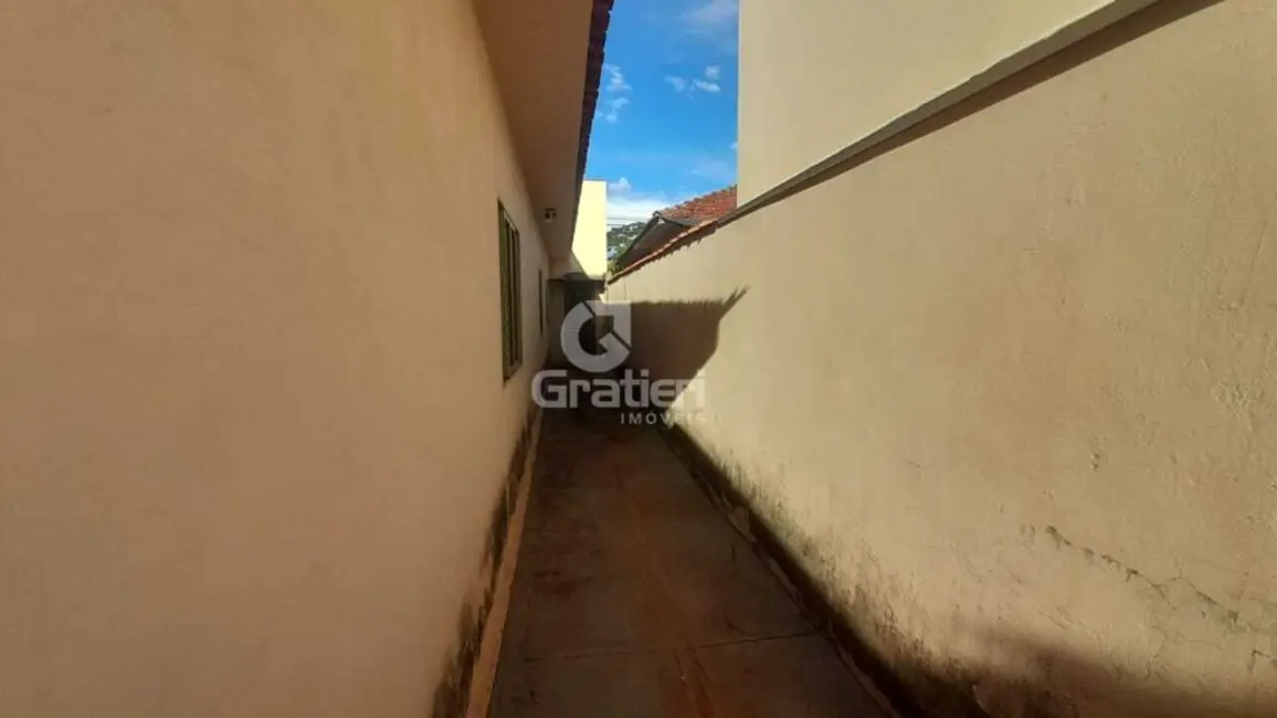 Casa com 4 quartos à venda, 179m2 em Jardim Paulistano (Vila Xavier), Araraquara - SP - imagem 8 Foto 8 de Casa com 4 quartos à venda, 179m2 em Jardim Paulistano (Vila Xavier), Araraquara - SP