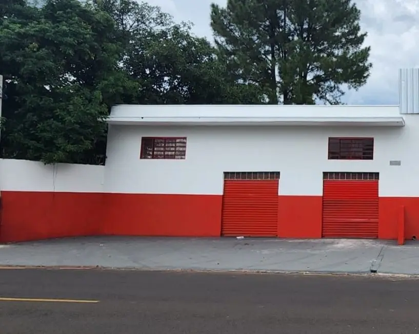 Foto 1 de Armazém / Galpão para alugar, 120m2 em Jardim das Estações (Vila Xavier), Araraquara - SP