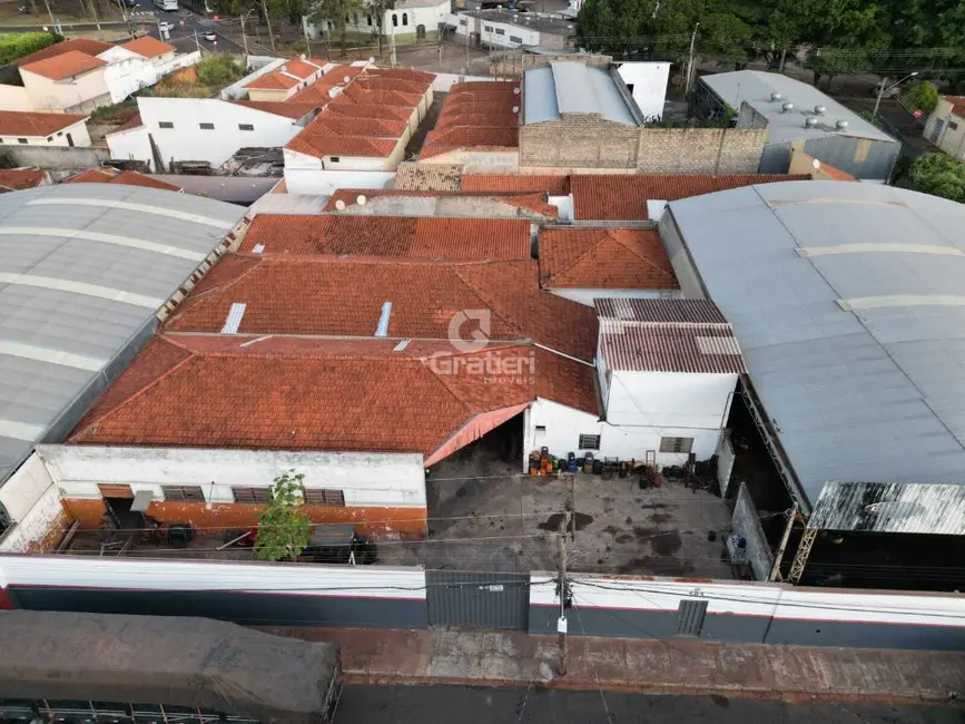 Foto 1 de Armazém / Galpão à venda, 608m2 em Vila Bela Vista, Araraquara - SP