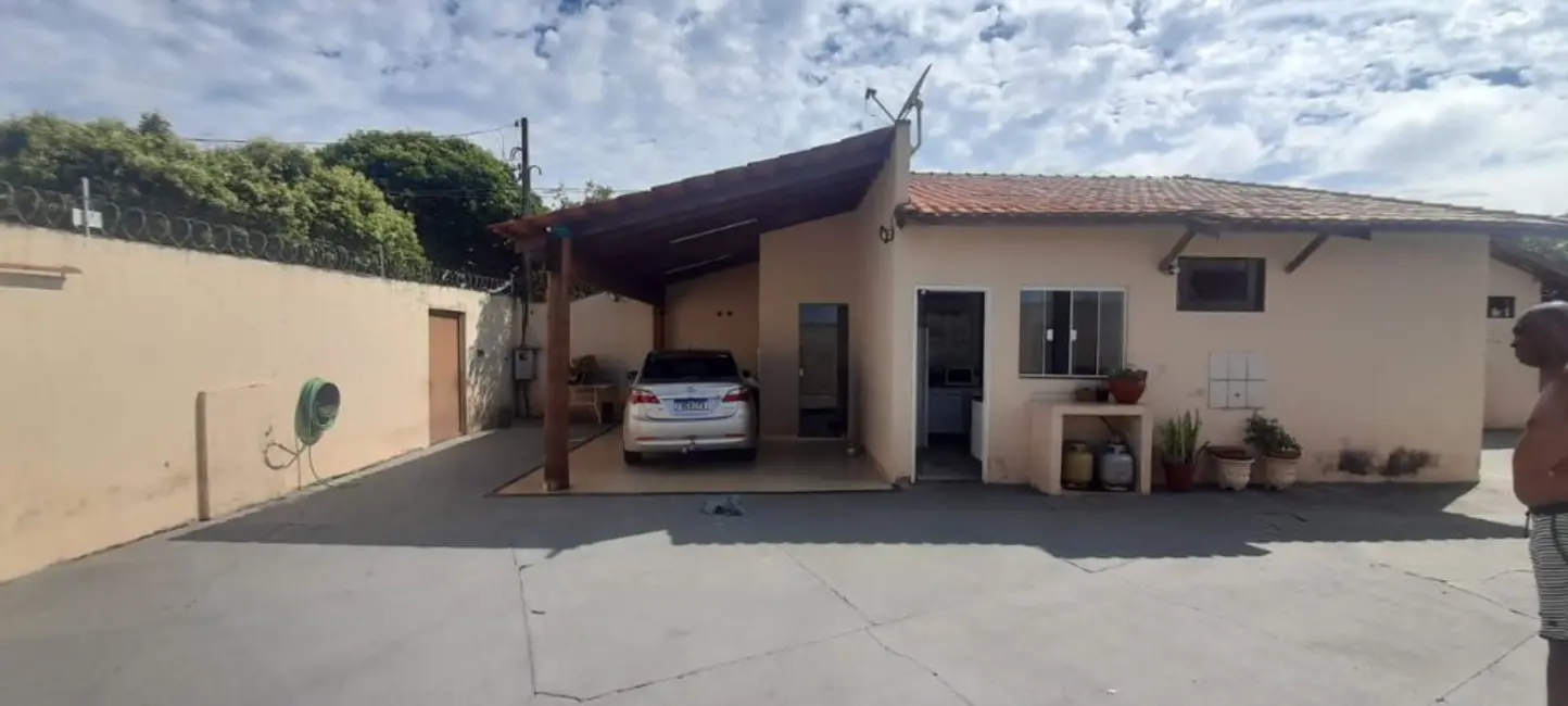 Casa com 2 quartos à venda, 90m2 em Jardim Altos de Pinheiros I e II, Araraquara - SP - imagem 2 Foto 2 de Casa com 2 quartos à venda, 90m2 em Jardim Altos de Pinheiros I e II, Araraquara - SP