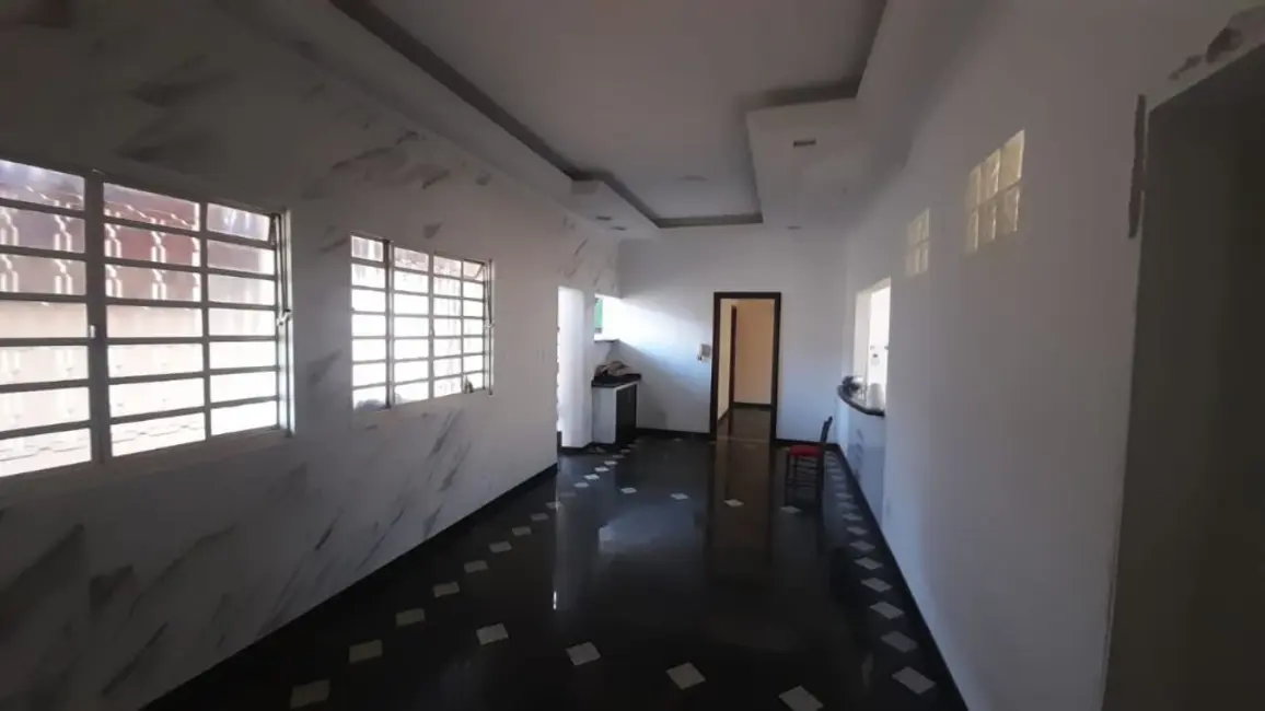 Sala Comercial com 2 quartos para alugar, 158m2 em Centro, Araraquara - SP - imagem 7 Foto 7 de Sala Comercial com 2 quartos para alugar, 158m2 em Centro, Araraquara - SP