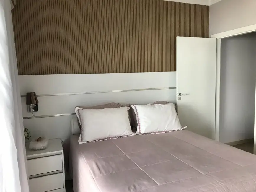 Foto 2 de Sobrado com 3 quartos à venda, 181m2 em Jardim das Gaivotas, Araraquara - SP