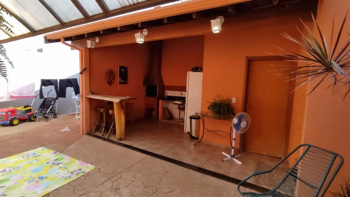 Casa com 3 quartos à venda, 209m2 em Jardim Higienópolis, Araraquara - SP - imagem 7 Foto 7 de Casa com 3 quartos à venda, 209m2 em Jardim Higienópolis, Araraquara - SP