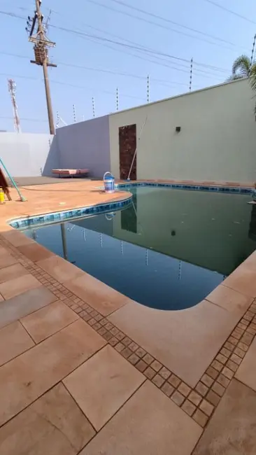 Casa com 3 quartos à venda, 209m2 em Jardim Higienópolis, Araraquara - SP - imagem 2 Foto 2 de Casa com 3 quartos à venda, 209m2 em Jardim Higienópolis, Araraquara - SP