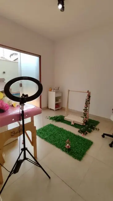 Casa com 3 quartos à venda, 209m2 em Jardim Higienópolis, Araraquara - SP - imagem 5 Foto 5 de Casa com 3 quartos à venda, 209m2 em Jardim Higienópolis, Araraquara - SP