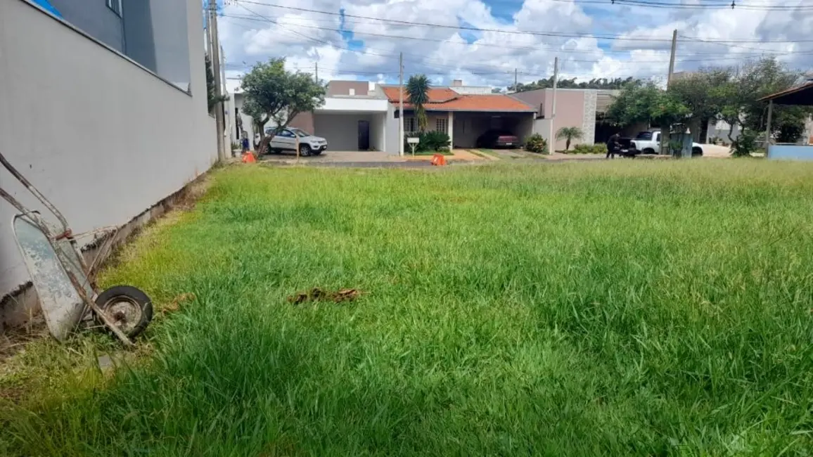 Foto 7 de Terreno / Lote à venda, 230m2 em Araraquara - SP