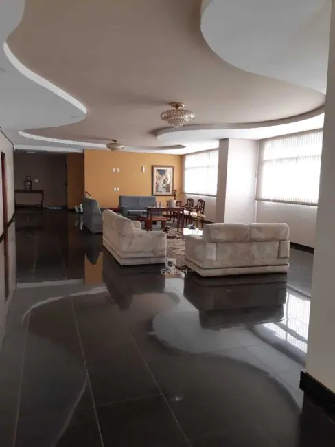 Apartamento com 3 quartos à venda, 140m2 em Centro, Araraquara - SP - imagem 4 Foto 4 de Apartamento com 3 quartos à venda, 140m2 em Centro, Araraquara - SP
