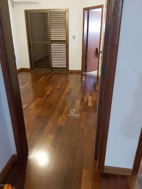 Apartamento com 3 quartos à venda, 140m2 em Centro, Araraquara - SP - imagem 8 Foto 8 de Apartamento com 3 quartos à venda, 140m2 em Centro, Araraquara - SP