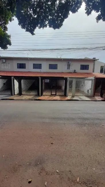Foto 1 de Sobrado com 2 quartos à venda, 102m2 em Jardim Quitandinha, Araraquara - SP