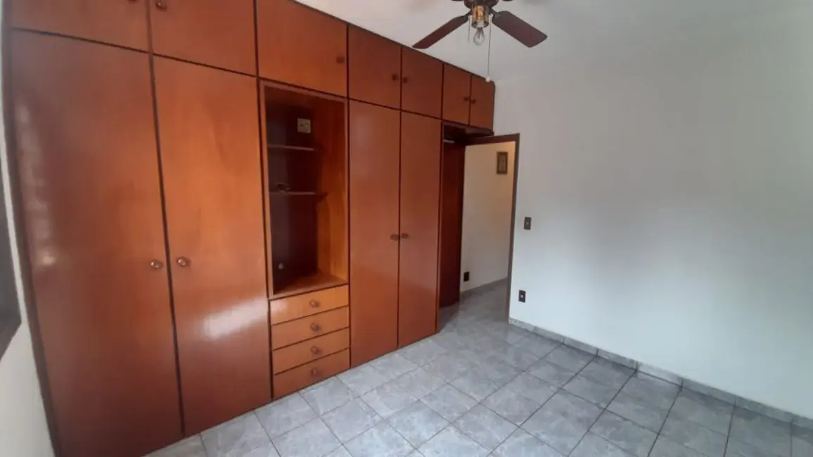 Sobrado com 2 quartos à venda, 102m2 em Jardim Quitandinha, Araraquara - SP - imagem 8 Foto 8 de Sobrado com 2 quartos à venda, 102m2 em Jardim Quitandinha, Araraquara - SP