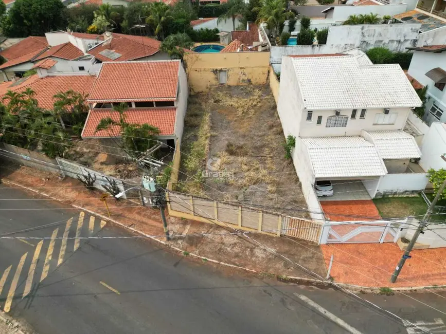Foto 1 de Terreno / Lote à venda, 350m2 em Vila Harmonia, Araraquara - SP
