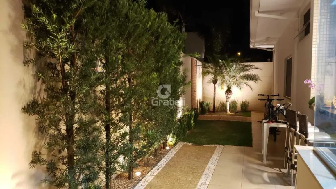 Foto 1 de Casa de Condomínio com 3 quartos à venda, 170m2 em Parque Residencial Damha, Araraquara - SP