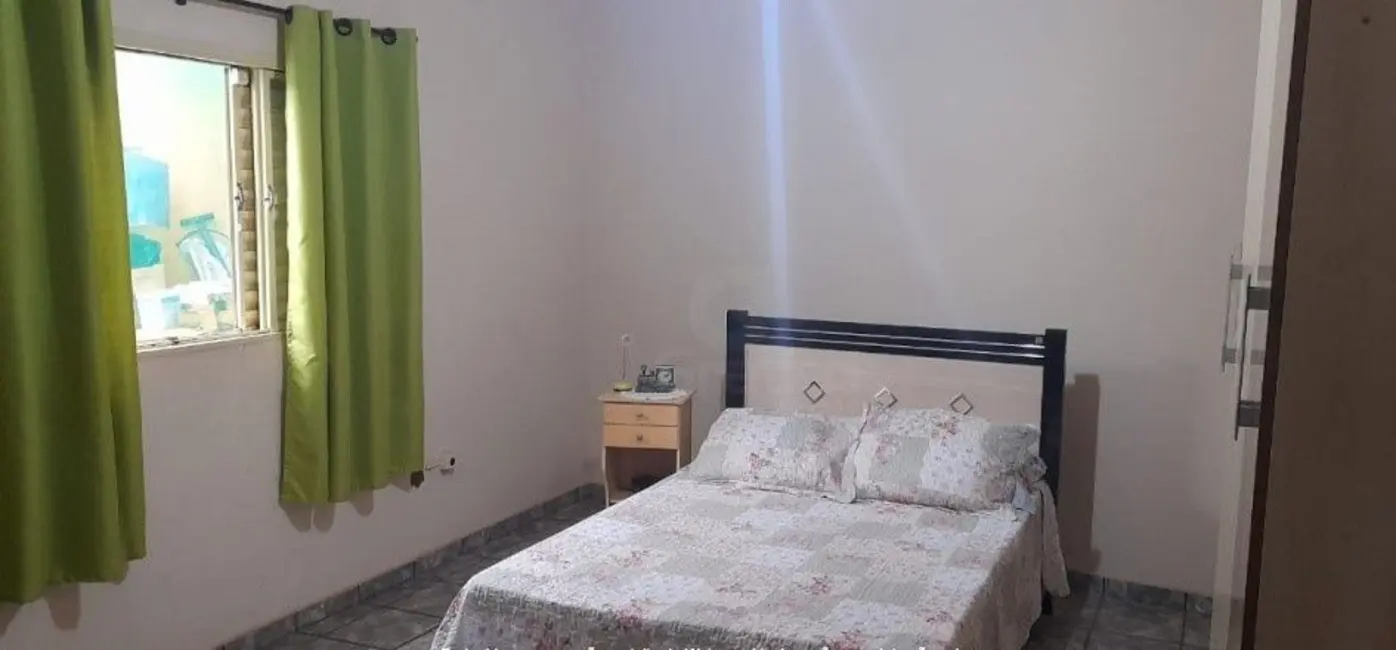 Sala Comercial com 2 quartos à venda, 237m2 em Jardim Pinheiros (Vila Xavier), Araraquara - SP - imagem 5 Foto 5 de Sala Comercial com 2 quartos à venda, 237m2 em Jardim Pinheiros (Vila Xavier), Araraquara - SP