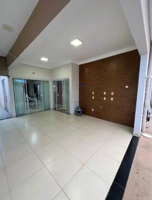 Foto 3 de Casa de Condomínio com 3 quartos à venda, 152m2 em Jardim Maria Luiza IV, Araraquara - SP