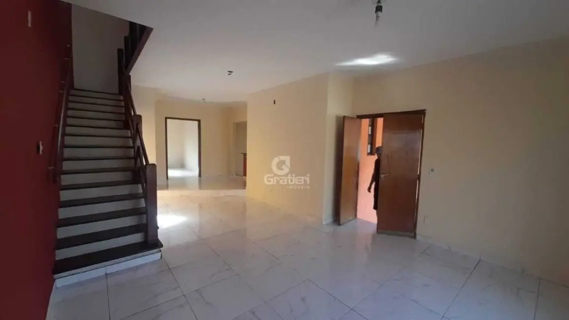 Sobrado com 3 quartos à venda, 280m2 em Jardim Arangá, Araraquara - SP - imagem 6 Foto 6 de Sobrado com 3 quartos à venda, 280m2 em Jardim Arangá, Araraquara - SP