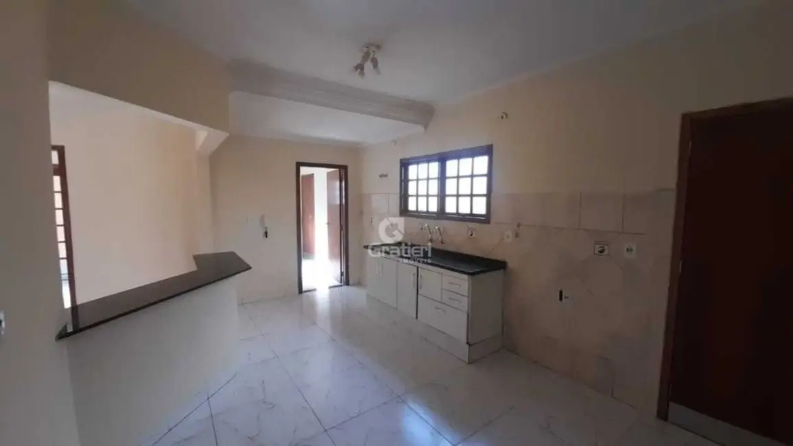 Sobrado com 3 quartos à venda, 280m2 em Jardim Arangá, Araraquara - SP - imagem 5 Foto 5 de Sobrado com 3 quartos à venda, 280m2 em Jardim Arangá, Araraquara - SP