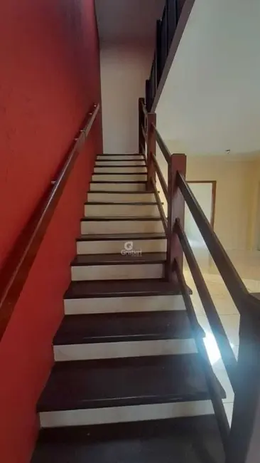 Sobrado com 3 quartos à venda, 280m2 em Jardim Arangá, Araraquara - SP - imagem 8 Foto 8 de Sobrado com 3 quartos à venda, 280m2 em Jardim Arangá, Araraquara - SP