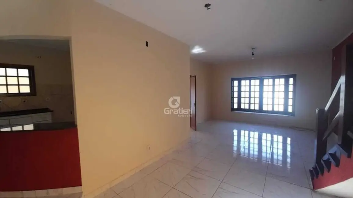Sobrado com 3 quartos à venda, 280m2 em Jardim Arangá, Araraquara - SP - imagem 4 Foto 4 de Sobrado com 3 quartos à venda, 280m2 em Jardim Arangá, Araraquara - SP