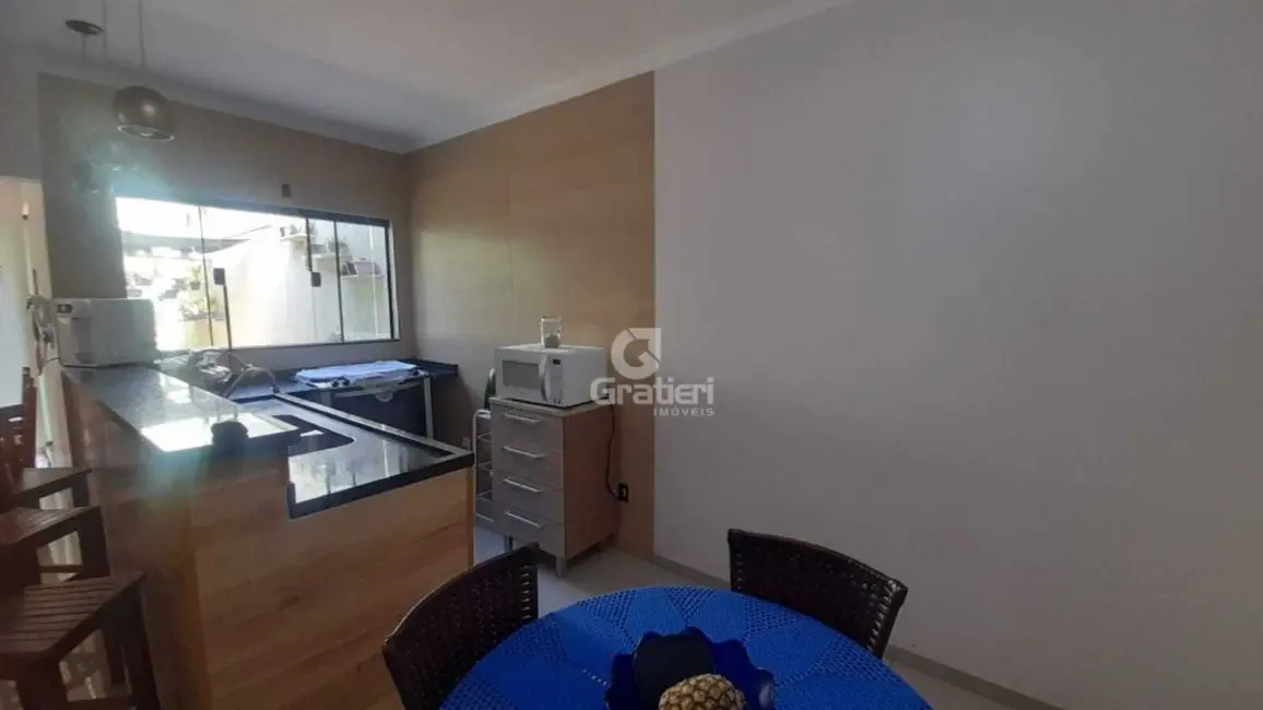 Casa com 2 quartos à venda, 197m2 em Jardim Uirapuru II, Araraquara - SP - imagem 9 Foto 9 de Casa com 2 quartos à venda, 197m2 em Jardim Uirapuru II, Araraquara - SP