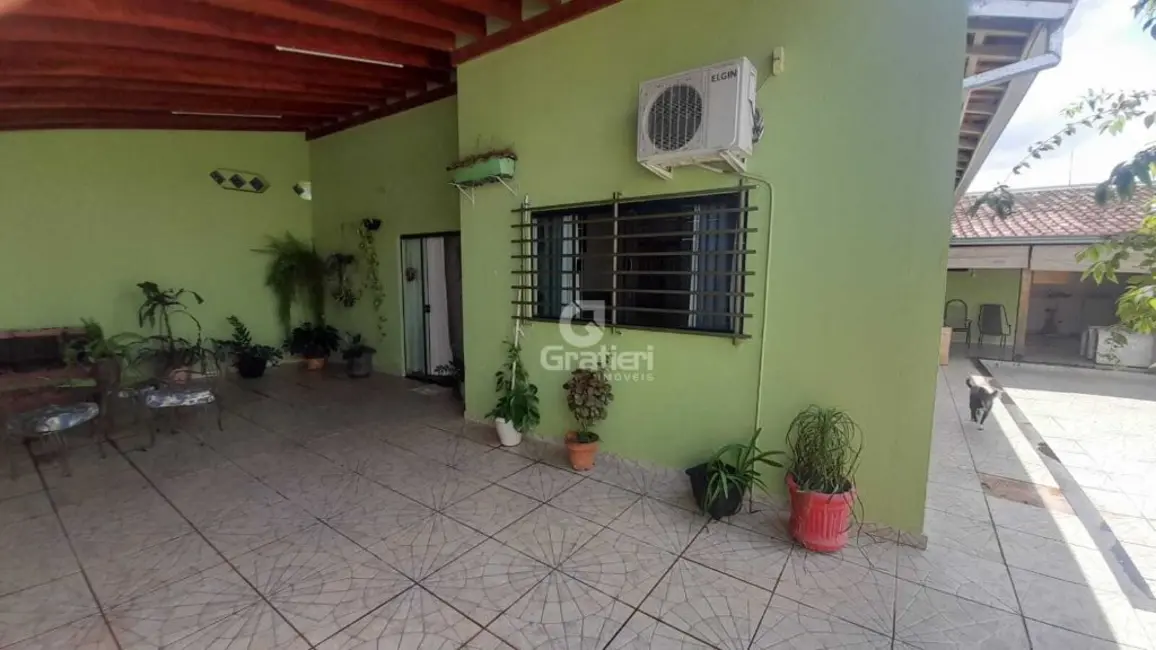 Casa com 2 quartos à venda, 197m2 em Jardim Uirapuru II, Araraquara - SP - imagem 3 Foto 3 de Casa com 2 quartos à venda, 197m2 em Jardim Uirapuru II, Araraquara - SP