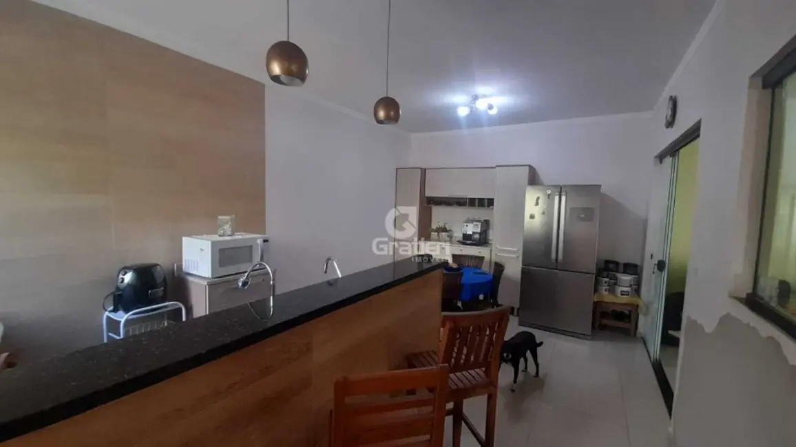Casa com 2 quartos à venda, 197m2 em Jardim Uirapuru II, Araraquara - SP - imagem 8 Foto 8 de Casa com 2 quartos à venda, 197m2 em Jardim Uirapuru II, Araraquara - SP