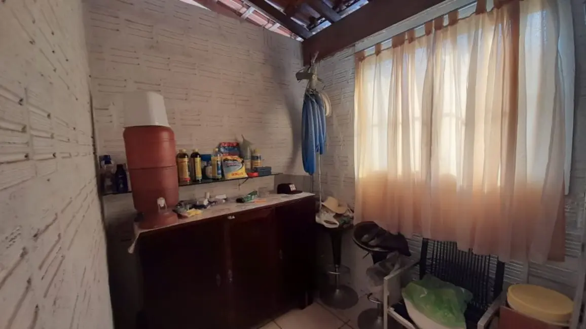 Sala Comercial com 2 quartos à venda, 158m2 em Jardim Victório Antônio de Santi II, Araraquara - SP - imagem 8 Foto 8 de Sala Comercial com 2 quartos à venda, 158m2 em Jardim Victório Antônio de Santi II, Araraquara - SP